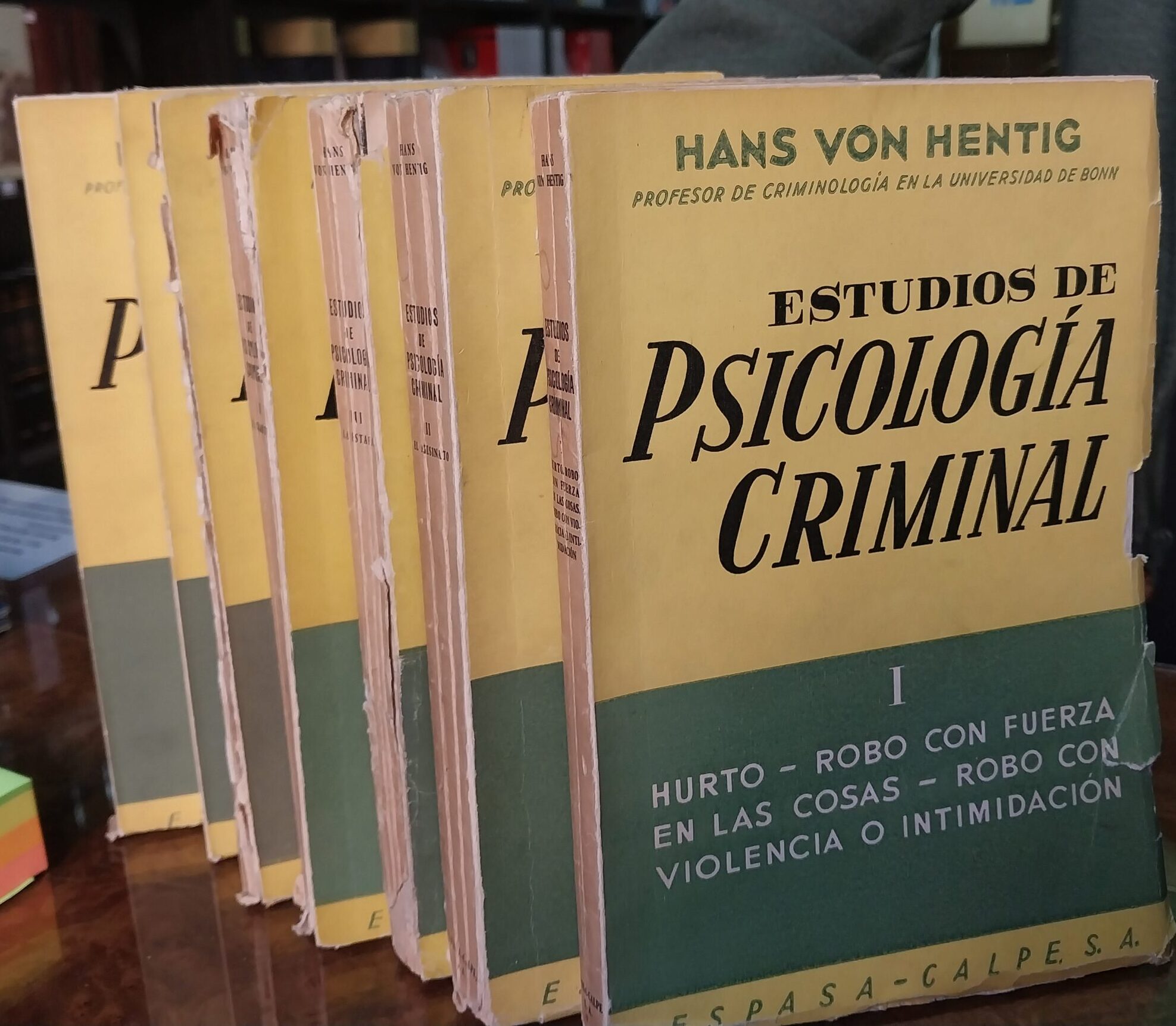 ESTUDIOS DE PSICOLOGÍA CRIMINAL. 7 Tomos. Completo